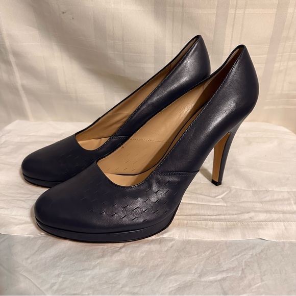 Julie Lopez Heels - Picture 6 of 9